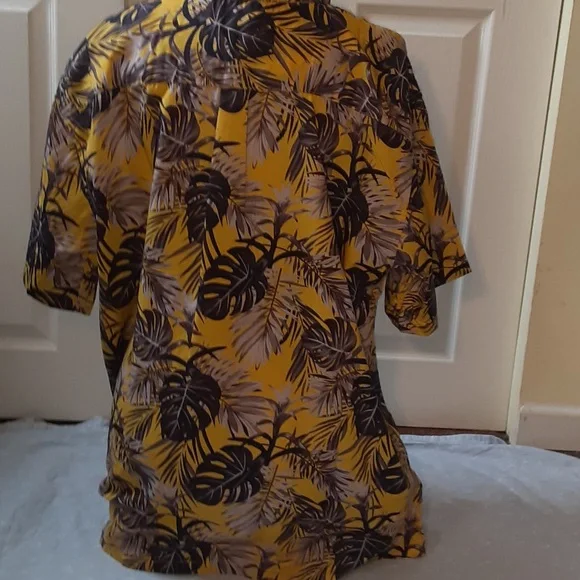 HABAND YELLOW AND GRAY FLORAL HAWAIIAN SHIRT, XL - Picture 3 of 10